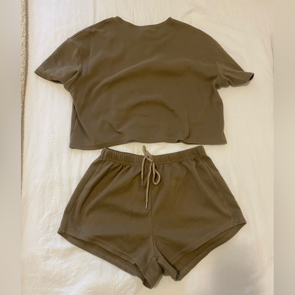 Army green lounge set